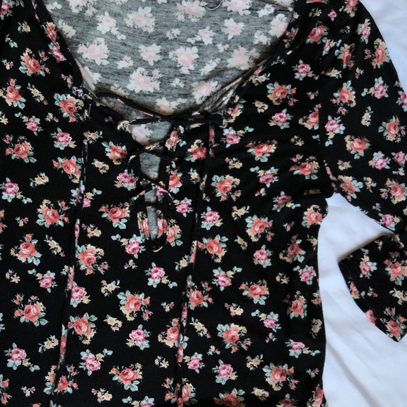 Crop Top - Picture 4 of 6